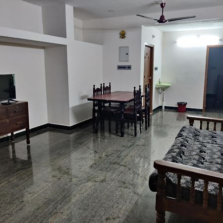 Tulip Villa 3Bhk 2Bhk And 1Bhk Located Near Chunnambar Boat House And Paradise Beach Pūrnānkuppam Eksteriør bilde