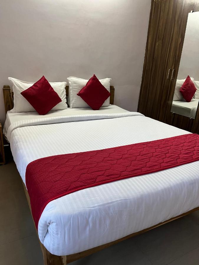 Tulip Villa 3Bhk 2Bhk And 1Bhk Located Near Chunnambar Boat House And Paradise Beach Pūrnānkuppam Eksteriør bilde